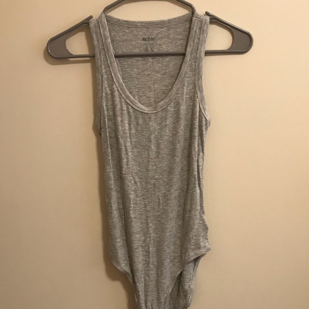 🍋AERIE Grey bodysuit🍋